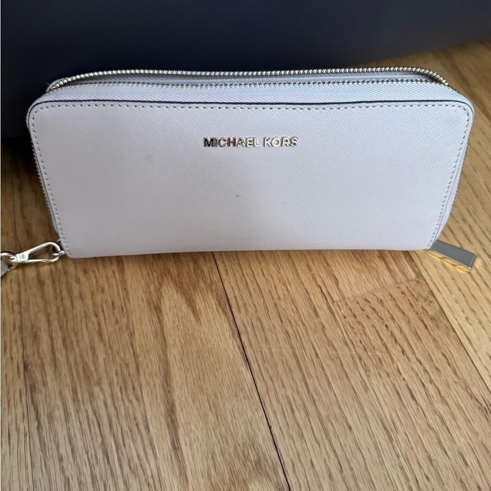 Michael Kors Cream Wallet pebbled leather - Picture 6 of 16